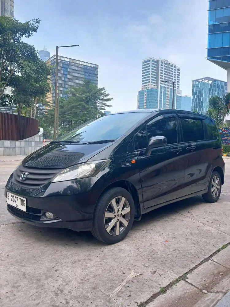 Honda Freed 2010 Bensin