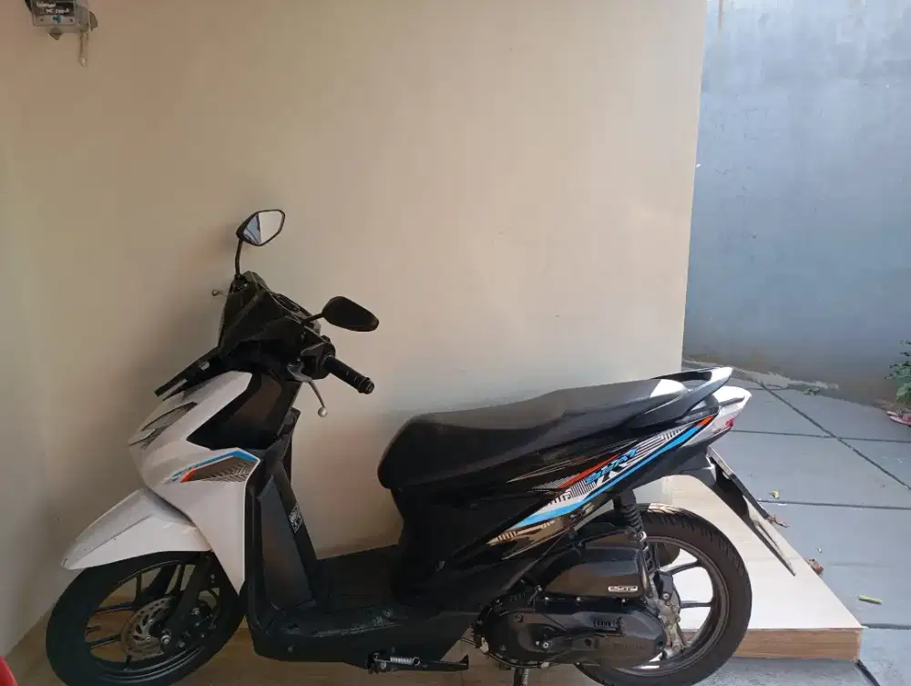 Jual Motor Baru di pakai Selama 8 Bulan