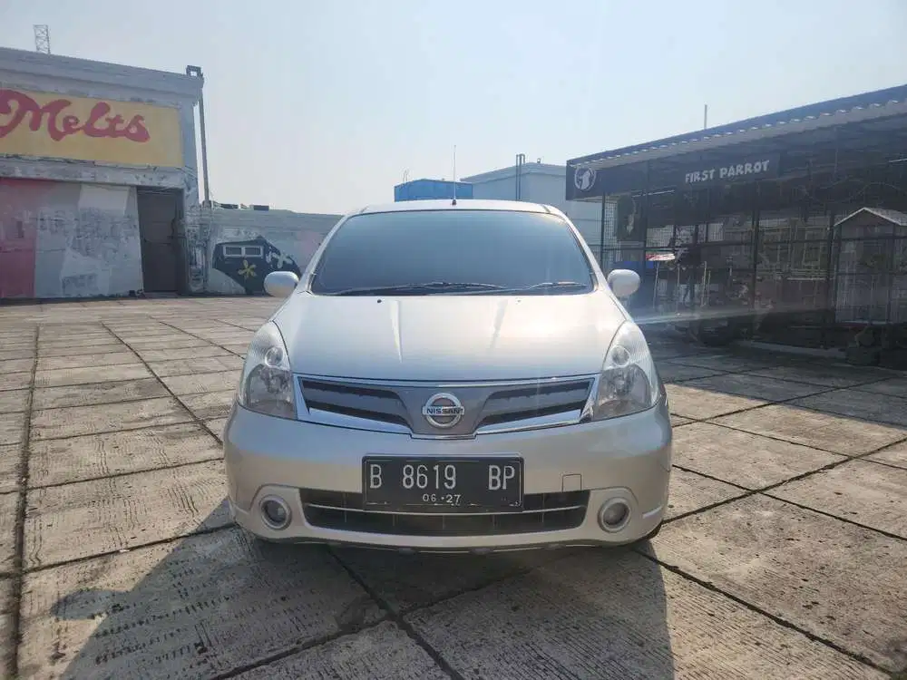 Nissan Grand livina 2012 Bensin