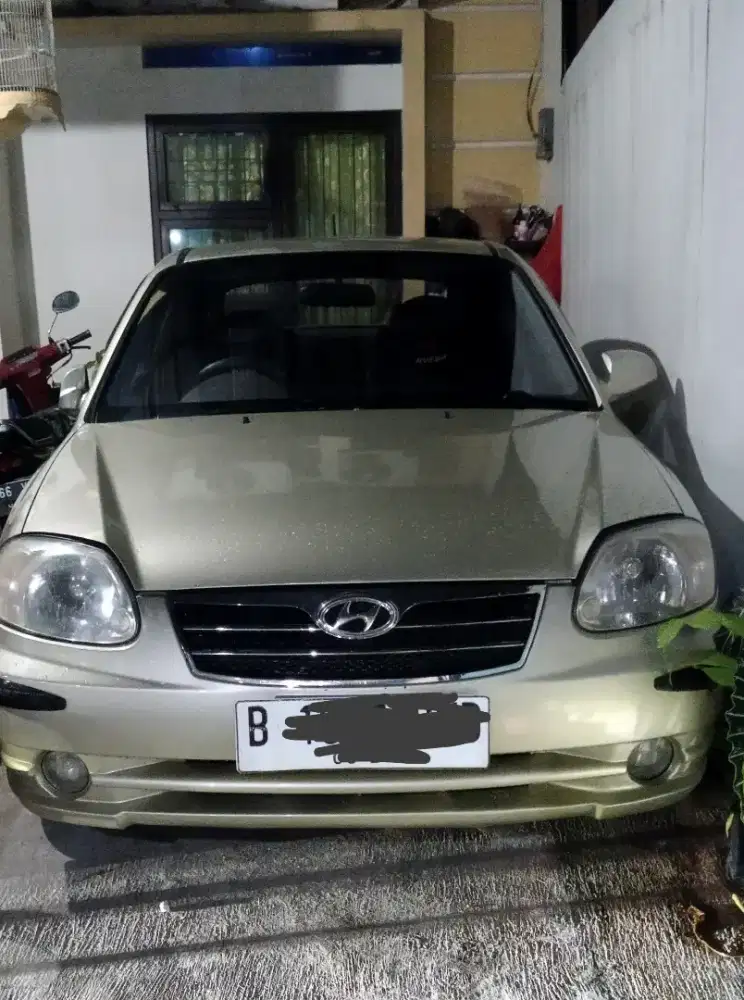 Dijual Hyundai Avega MT 2008