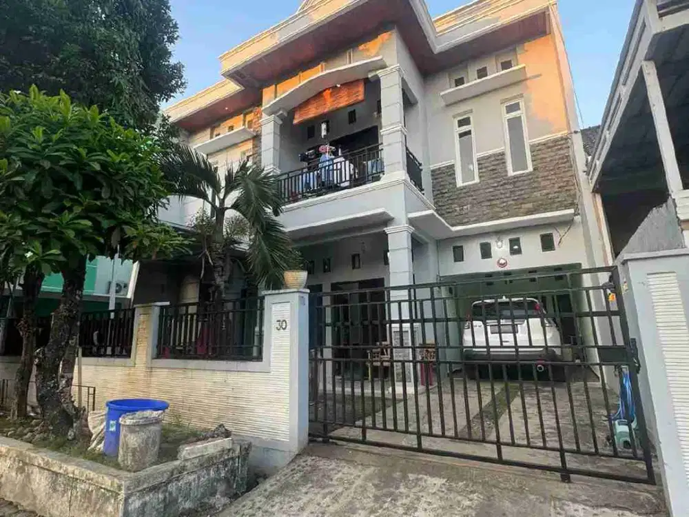 Dijual Rumah 2 lantai selangkah dari Mall Trans studio di dalam Cluster Taman Kayangan Tanjung Bunga Makassar