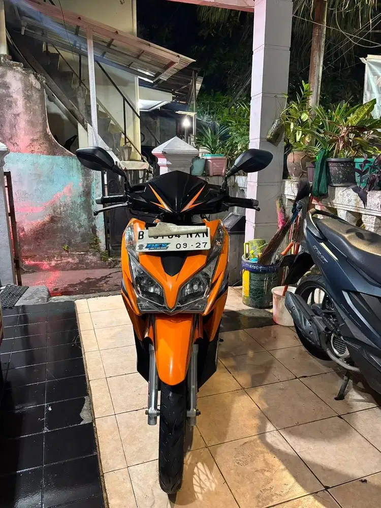 Vario KZR 2014 Orange OEM Proper Istimewa