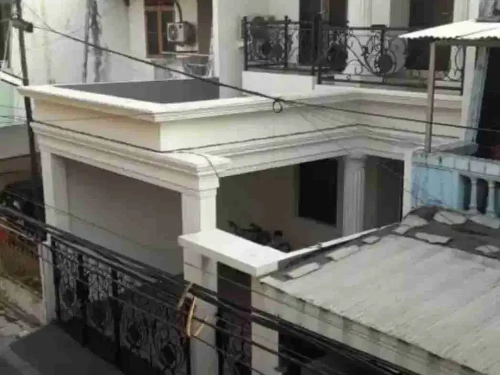 RUMAH MEWAH AMERICAN STYLE DI PONDOK KELAPA