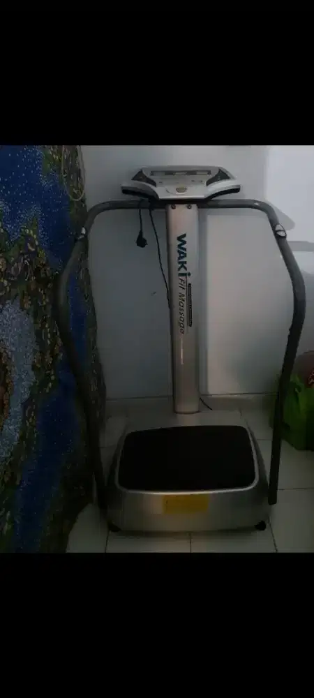 WAKi iFit Massage - Alat Terapi Getar / Vibration Plate Kebugaran