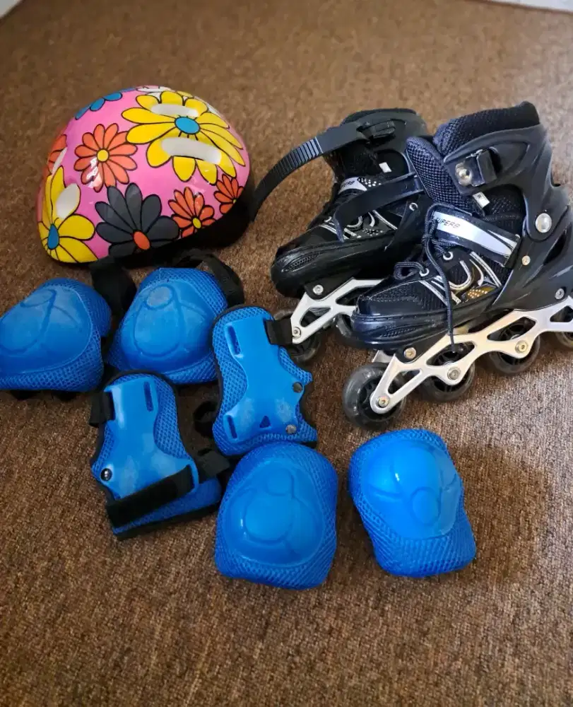 Sepatu Roda Anak inc. Helmet dll