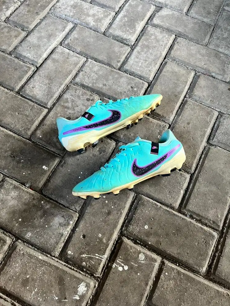 Sepatu Bola Nike Tiempo Legend 10 Academy
