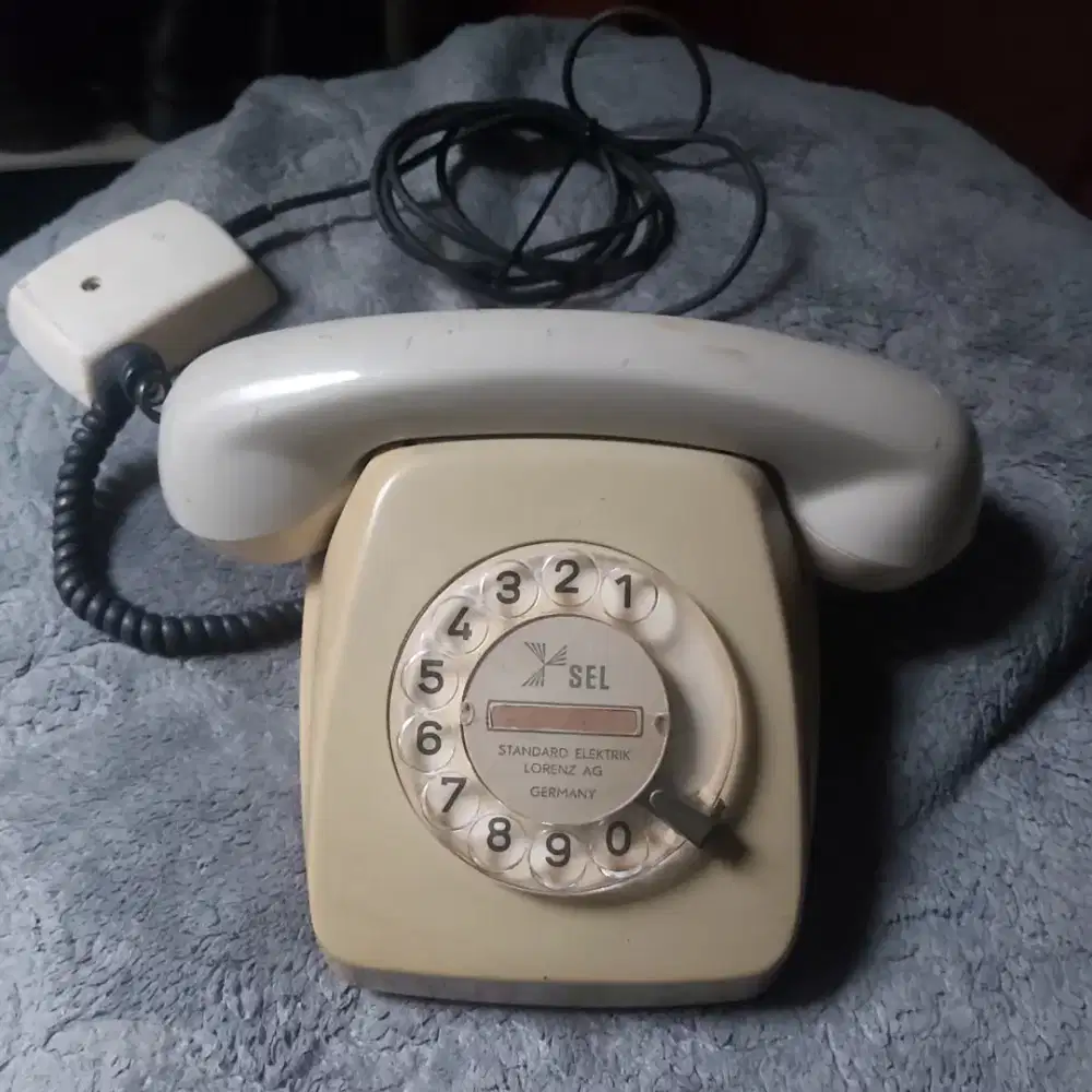 Telephone Jadul Redtro Antik,putaran angka masih normal.