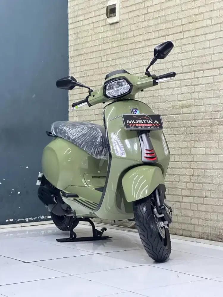 Odo 3 Bekas Rasa Baru!!Vespa Sprint S 150cc Led ABS 2025 Mulus-Mustika