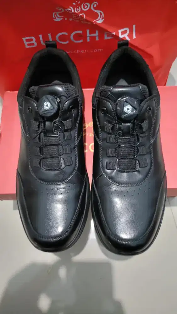 Sepatu beccheri size 42