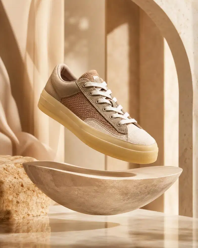Converse Chick Marquis Mixed Materials Low Top pre loved no box