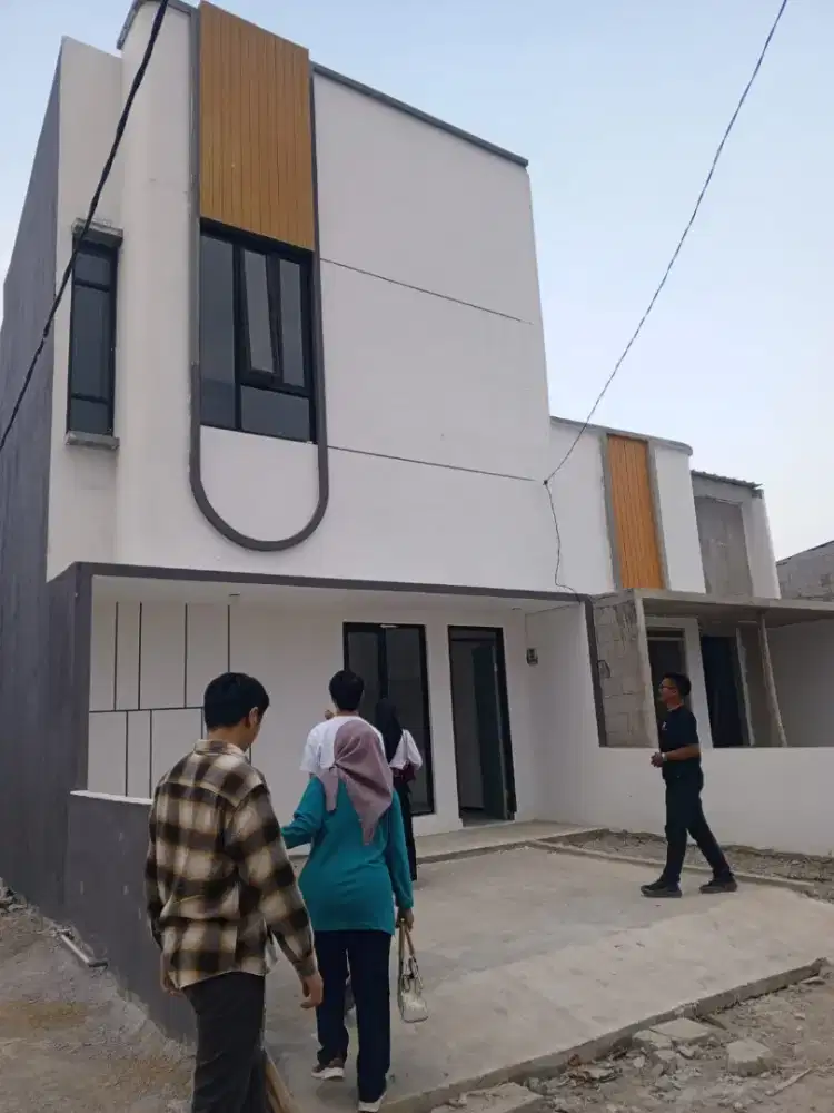 Jual rumah 2 lantai paling murah dekat ciwastra