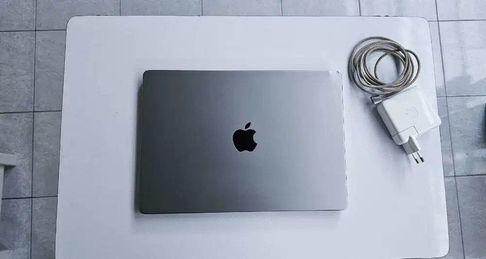 Macbook M1 Pro 14 16 RAM/512 GB SSD Nego