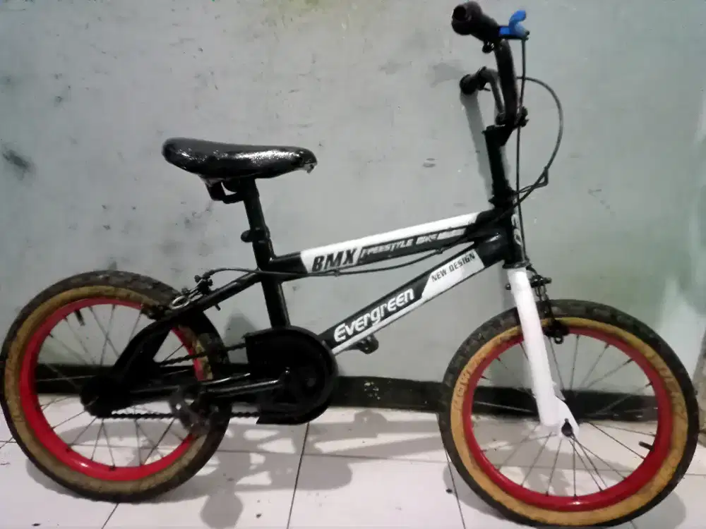 Dijual sepeda BMX merk EVERGREEN ring 16 kondisi msih bgus kker normal