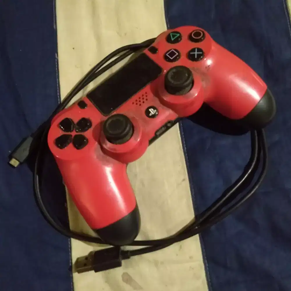 DualShock 4 - for PlayStation 4