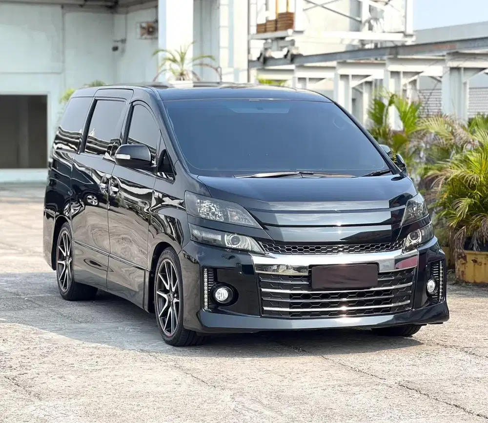TOYOTA VELLFIRE ZG 2014 / Super Condition