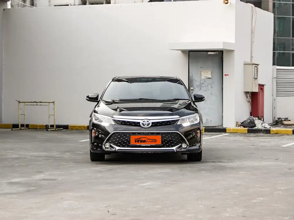 TOYOTA CAMRY 2.5 HYBRID TAHUN 2017