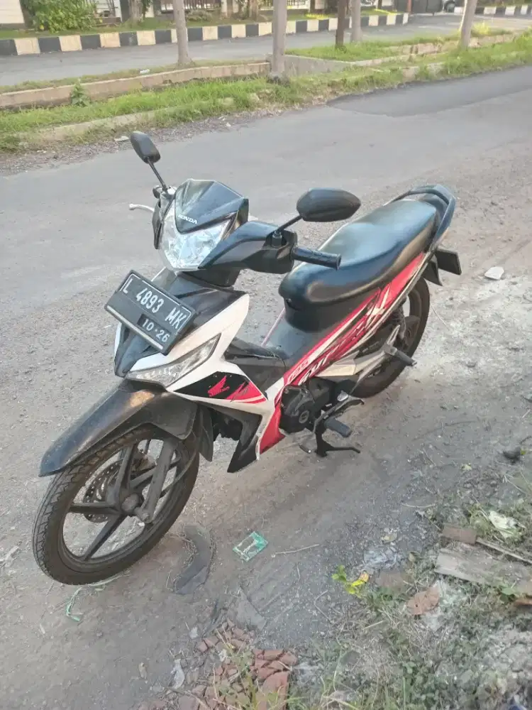 Supra X 125 tahun 2016