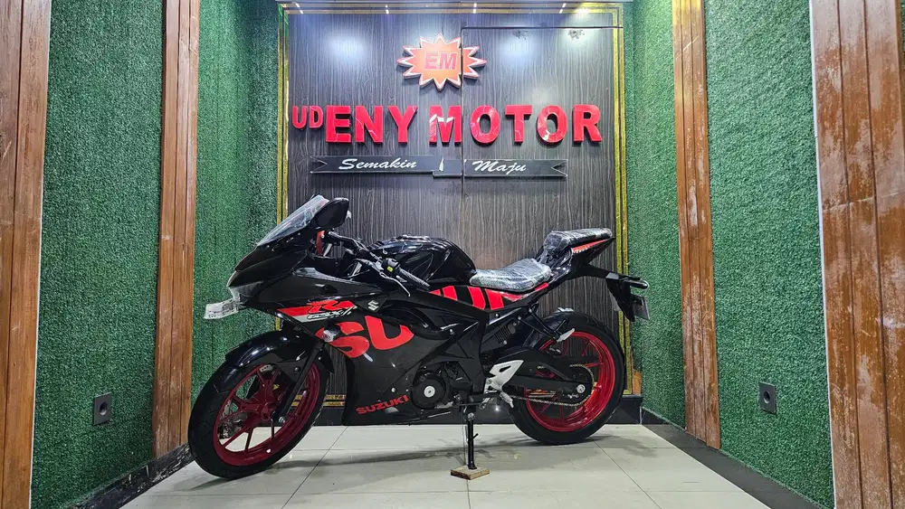 ENY MOTOR - SUZUKI GSX R 150CC 2018 - SIAP PAKAI