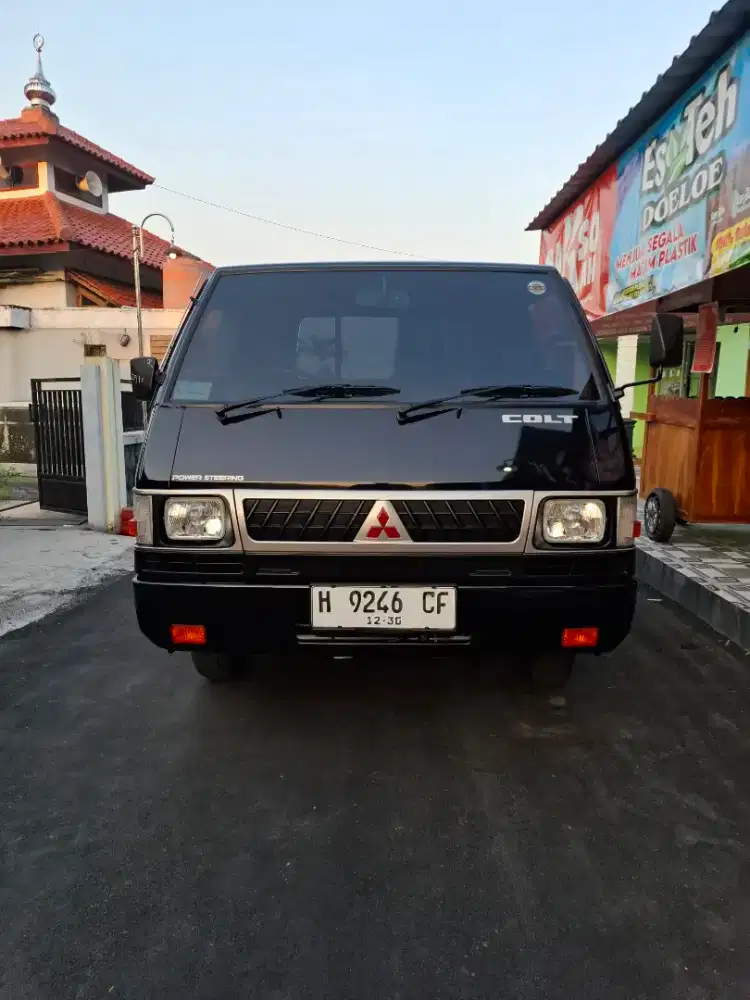 Mitsubishi L300 uero 2.th 2021 km 18rb istmewa