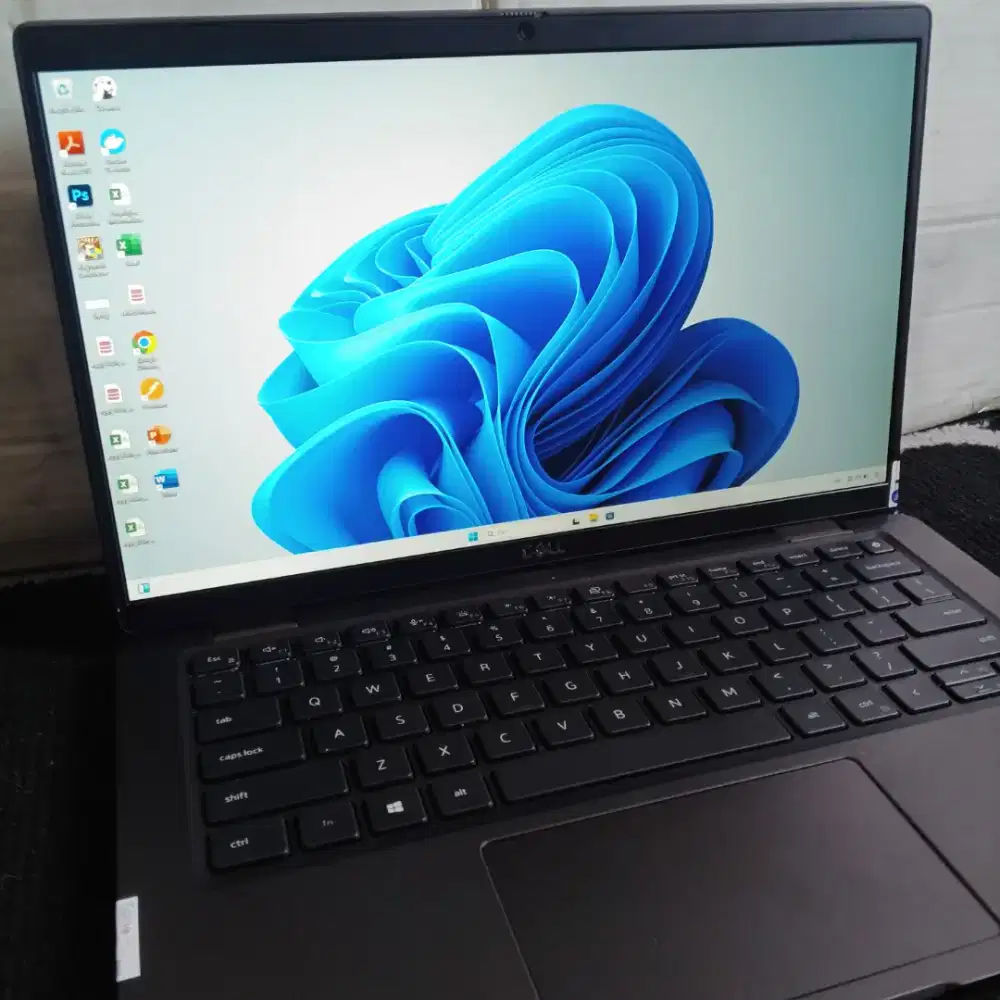 1Laptop Dell Latitude 7420 Intel i7-1185G7 Ram:16GB SSD:512GB