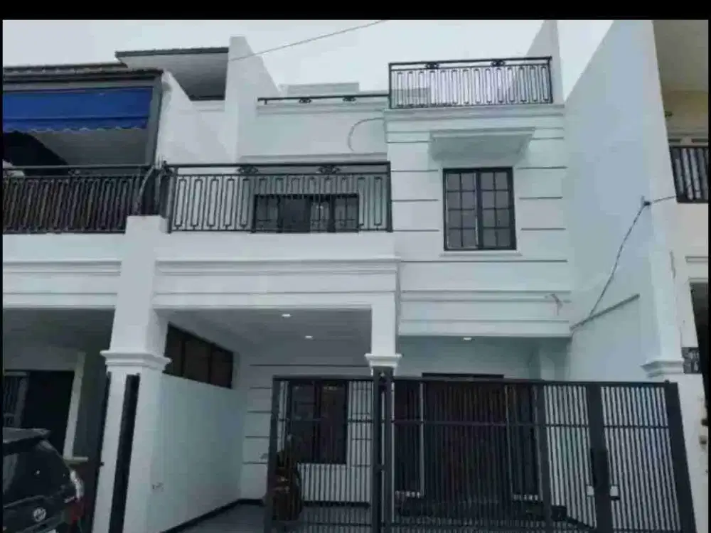 1 UNIT LAGII RUMAH MEWAH BARU 3LANTAI DI PONDOK KELAPA!!