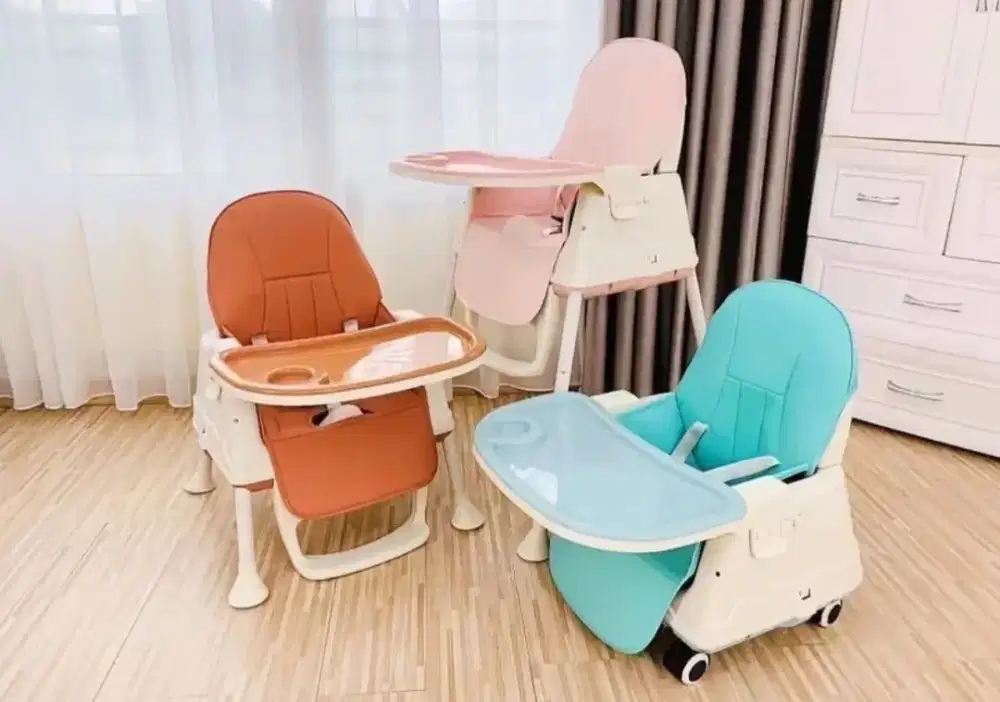 Tempat Makan Duduk Bayi