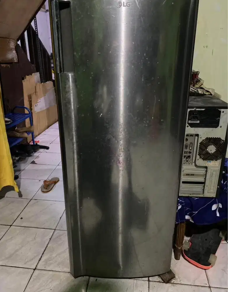 KULKAS FREEZER 6 TINGKAT