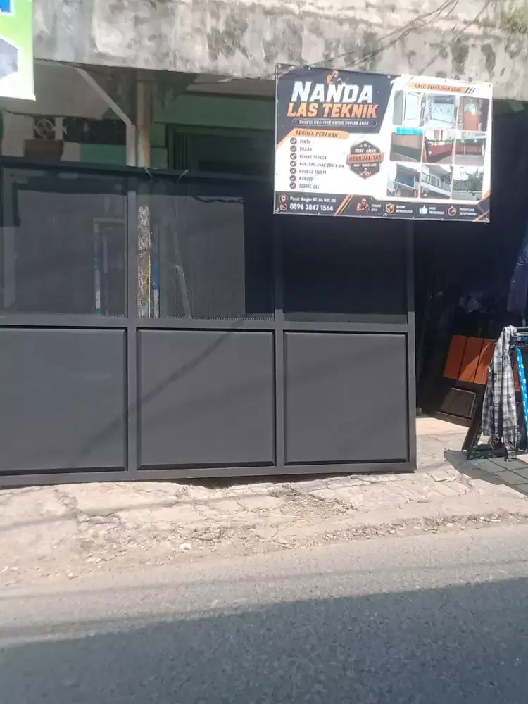 Pintu Pagar Besi