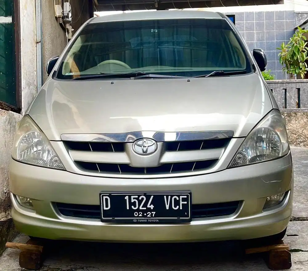 Toyota Kijang Innova 2006 Bensin