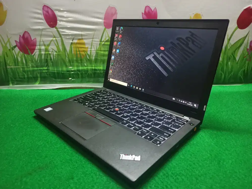 Laptop karyawan.. Lenovo Thinkpad X260 i5 Gen6 /8Gb /256 gb /backligh