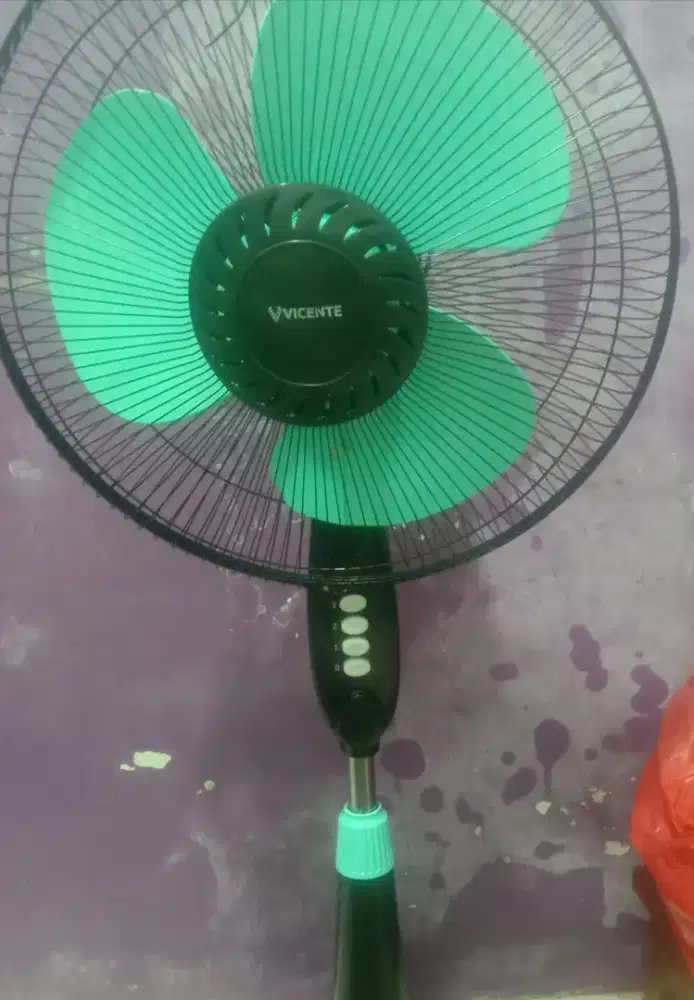 Kipas angin merek Vicente masih nyala