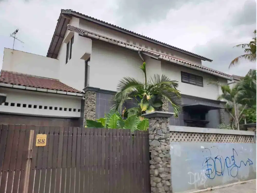 Dijual Murah Rumah Mewah 2Lantai di selatan Jakarta