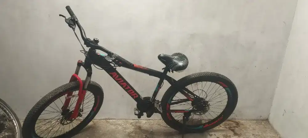 Dijual Sepeda gunung Aviator model 2689 AM VT