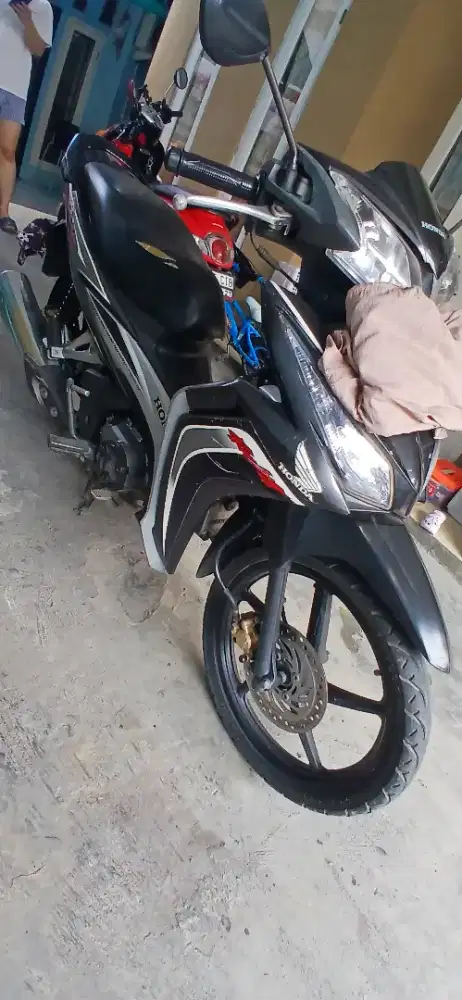 Honda Blade 2012