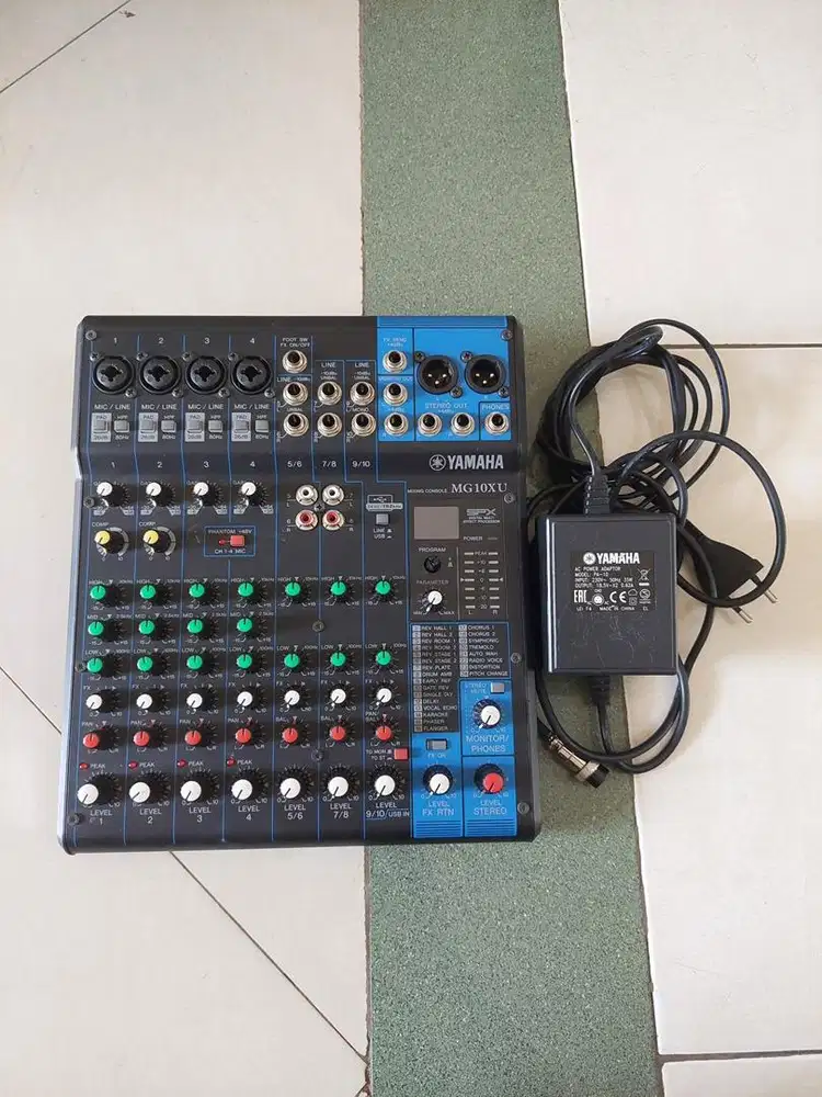 Mixer Yamaha MG10xu Original