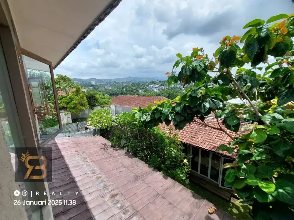 DIJUAL RUMAH MEWAH DI CIGADUNG CIBEUNYING KALER DAGO BANDUNG Hunian Nyaman Dan Asri