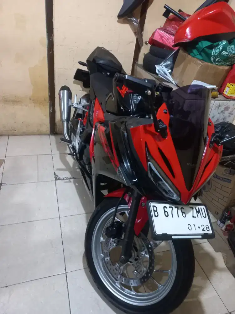 Honda CBR 125 thn 2023 sporty