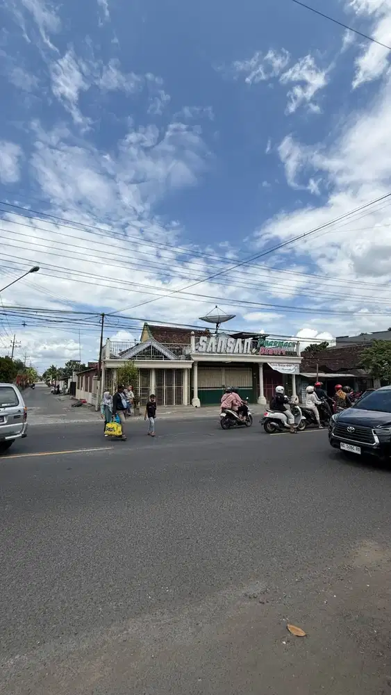 Rumah Toko Di Jalan Utama Provinsi Tulungagung - Kediri