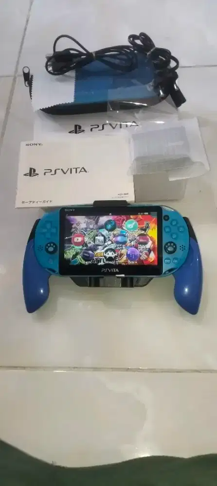 PS Vita Slim Aqua Blue Fullset Fullgames PSP PSVita Nintendo SEGA SNES