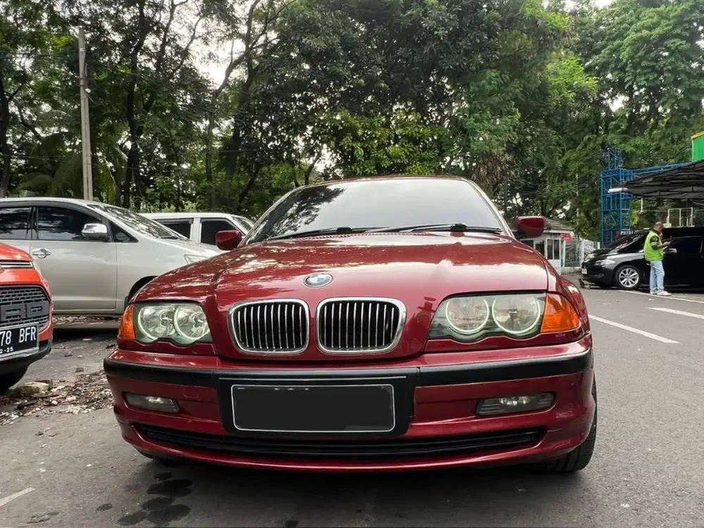 BMW E46 325i AT 2001 – Kondisi Istimewa, Siap Pakai