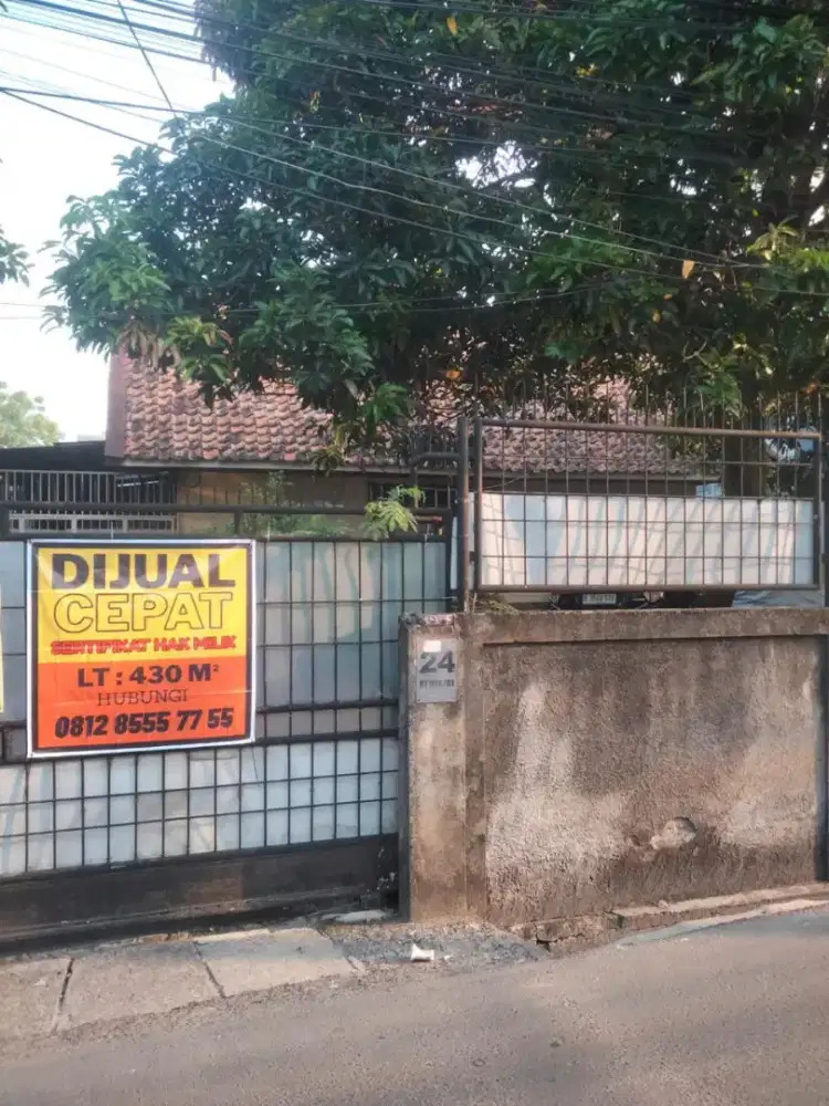 Jual rumah hitung tanah aja !!
( Rumah orang tua saya )