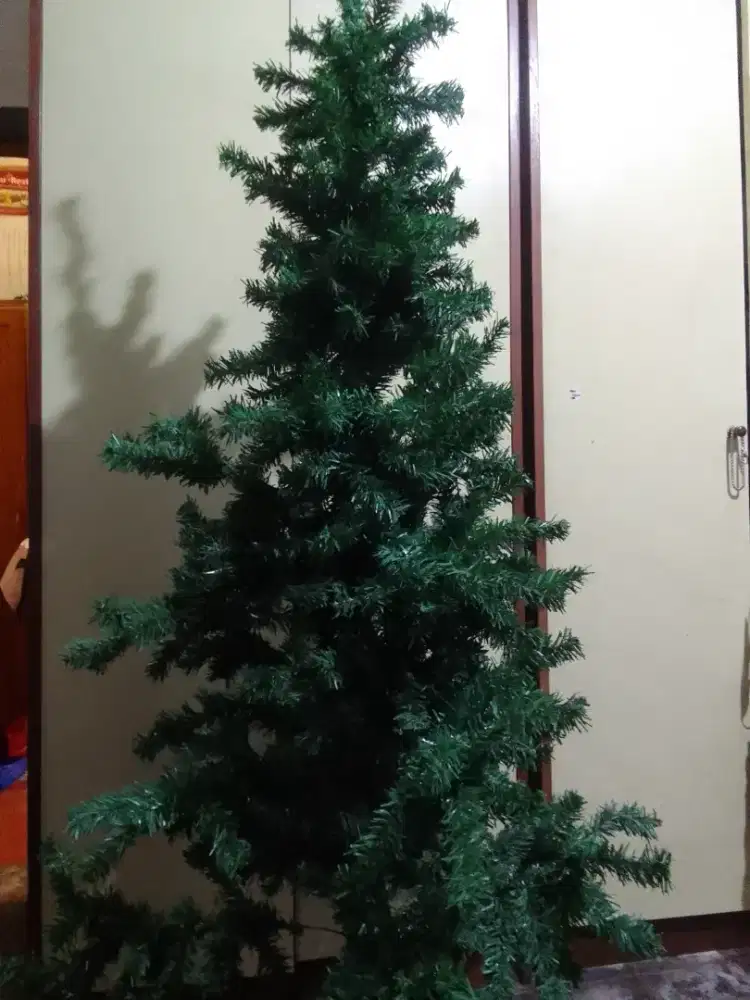 Pohon Natal Dekorasi