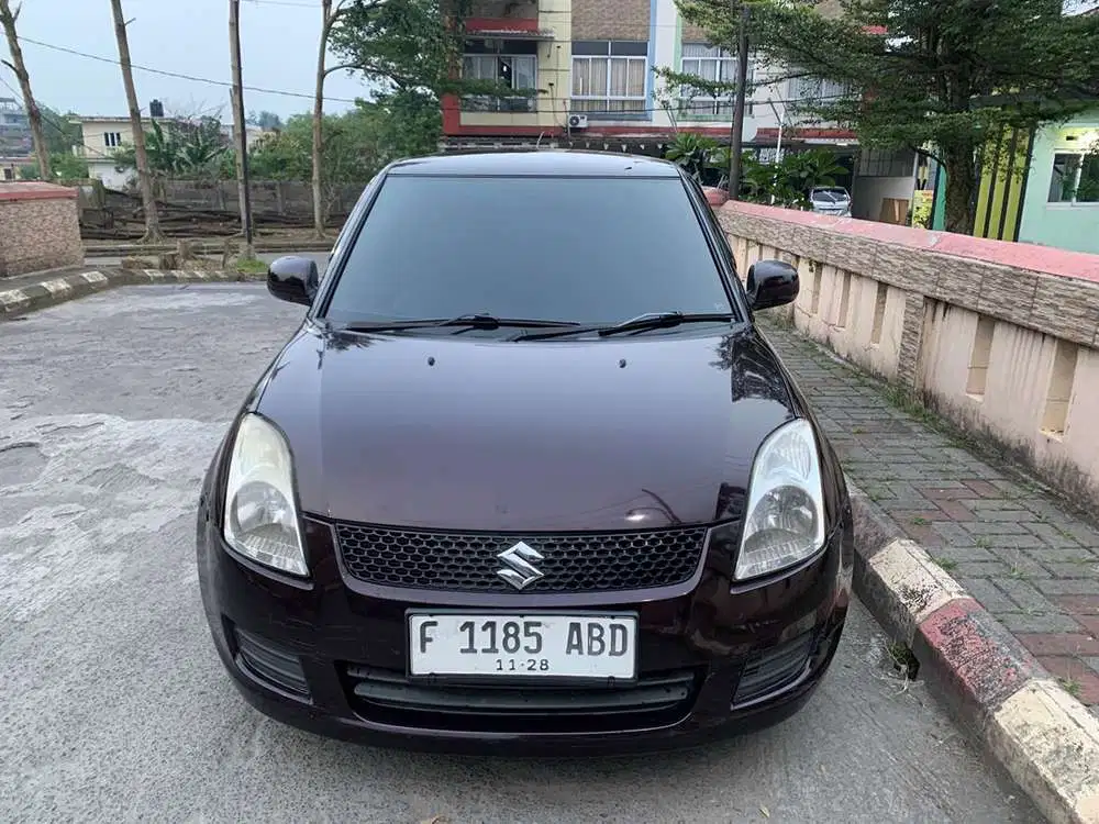 Suzuki Swift 2011 Bensin