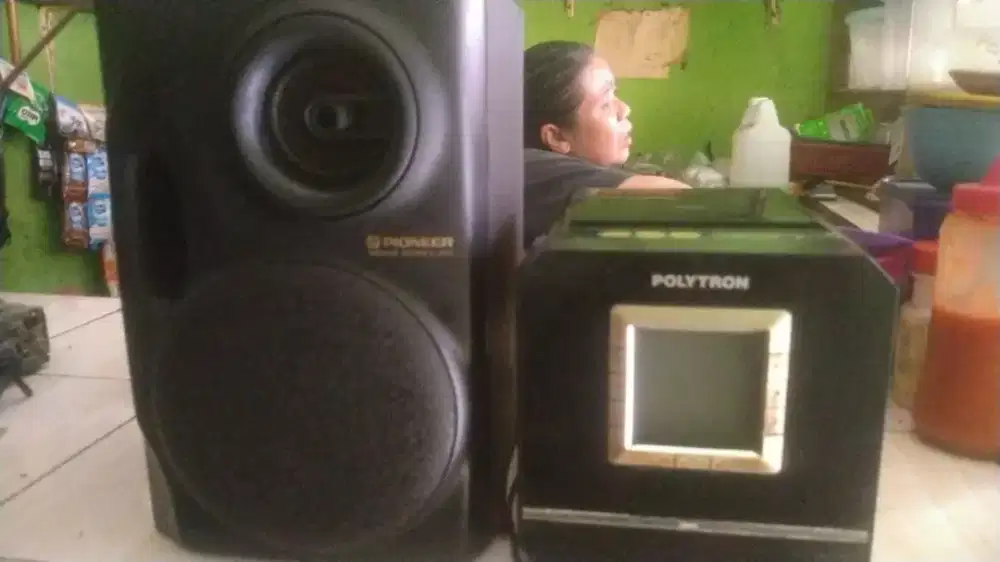 Di jual cepat speaker merk mini kompo politron murah