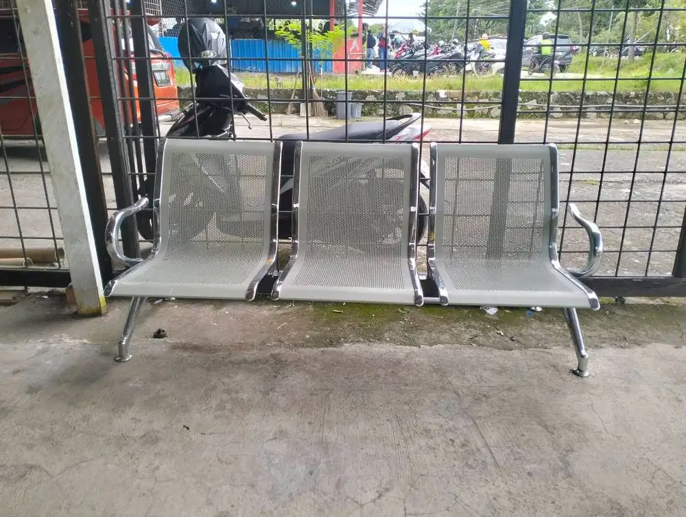 kursi tunggu stanlist 3 dudukan