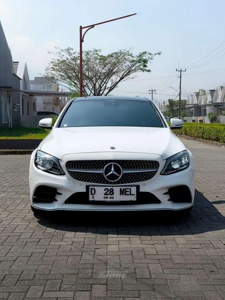 Mercedes Benz 2021 C300 matic