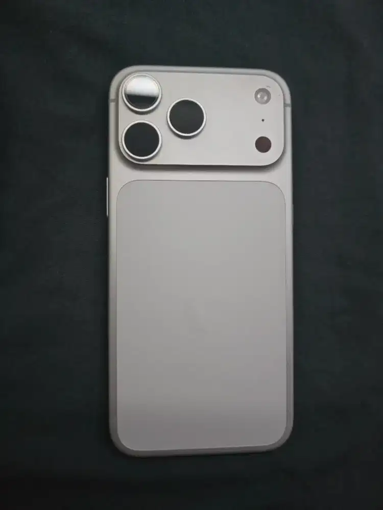 Iphone 17 promax locked
