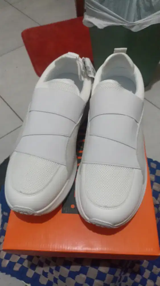 Sepatu watchout ukuran 43-44