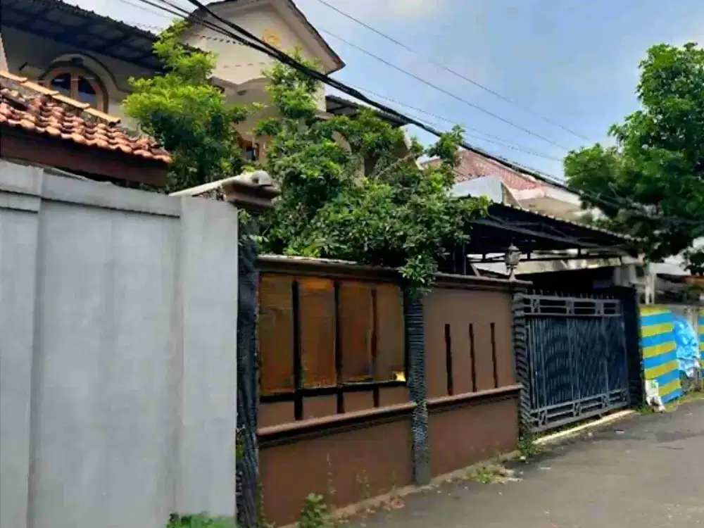 DiJual Rumah Murah LT 353m² Hunian Nyaman di Jakarta Selatan