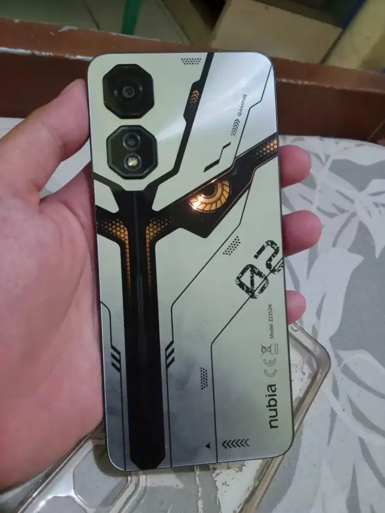 Nubia neo 2 5G warna silver